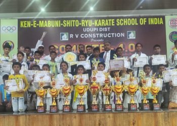 ಉಡುಪಿ ಜಿಲ್ಲೆಯ ಕಟಪಾಡಿಯ ಥoಡರ್ಸ್ ಗ್ರ್ಯಾಂಡ್ ಬೇಯ್ ಸಭಾಭವನದಲ್ಲಿ ಕೆನ್- ಇ -ಮಾಬುನಿ -ಶಿಟೋ -ರಿಯೋ -ಕರಾಟೆ ಸ್ಕೂಲ್ ಓಫ್ ಇಂಡಿಯಾದವರು ಆಯೋಜಿಸಿದ ಕರಾಟೆ ಸ್ಪರ್ಧೆಯಲ್ಲಿ ಭಟ್ಕಳದ ಯಿನ್ -ಯಾಂಗ್ ಇಂಟರ್ ನ್ಯಾಷನಲ್ ಮಾರ್ಷಲ್ ಆರ್ಟ್ಸ್ ಕರಾಟೆ ಡೊ -ಇಂಡಿಯಾ (ರಿ) ಕರಾಟೆ ಶಾಲೆಯ ವಿದ್ಯಾರ್ಥಿಗಳಿಗೆ ಪ್ರಶಸ್ತಿ