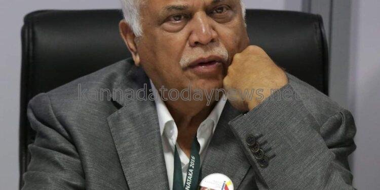 ಸಿದ್ದರಾಮಯ್ಯ ಅನುಮತಿ ಕೊಟ್ಟರೆ ನಾನು ಮುಖ್ಯಮಂತ್ರಿ ಆಗುತ್ತೇನೆ ಆರ್.ವಿ.ದೇಶಪಾಂಡೆ ಅಚ್ಚರಿಯ ಹೇಳಿಕೆ