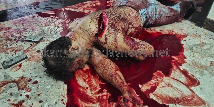 ಕಾರವಾರದಲ್ಲಿ ಶ್ರೀಮಂತ ಉದ್ಯಮಿ ವಿನಾಯಕ ನಾಯ್ಕ ನನ್ನು ಮಚ್ಚಿನಿಂದ ಕೊಚ್ಚಿ ಕೊಲೆ ಮಾಡಿದ ದುಸ್ಕರ್ಮಿಗಳು