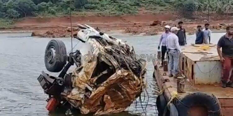 ಜುಲೈನಲ್ಲಿ ನಡೆದ ಅಂಕೋಲದ ಶಿರೂರು ಗುಡ್ಡ ಕುಸಿತದಲ್ಲಿ ನಾಪತ್ತೆಯಾಗಿದ್ದ ಕೇರಳ ಮೂಲದ ಲಾರಿ ಹಾಗೂ ಲಾರಿ ಚಾಲಕ ಅರ್ಜುನ ಶವ ಪತ್ತೆ