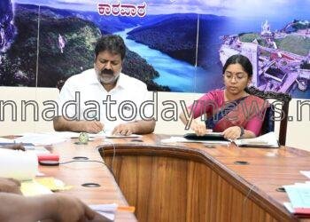 ಉತ್ತರ ಕನ್ನಡ ಜಿಲ್ಲೆಯಲ್ಲಿ ರಸ್ತೆಯಲ್ಲಿ ಬಿದ್ದಿರುವ ಗುಂಡಿಗಳನ್ನು ತಕ್ಷಣ ಮುಚ್ಚುವಂತೆ ಮಂಕಾಳ ವೈದ್ಯ ಅಧಿಕಾರಿಗಳಿಗೆ ಸೂಚನೆ