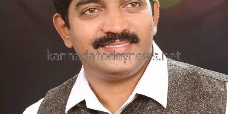 ಕನ್ನಡ ರಾಜ್ಯೋತ್ಸವದ ಸಂದರ್ಭದಲ್ಲಿ ಭುವನೇಶ್ವರಿಗೆ ಪುಷ್ಪಾರ್ಚನೆ ಮಾಡದ ಜನಪ್ರತಿನಿದಿಯ ವರ್ತನೆಗೆ ಕನ್ನಡ ಸಾಹಿತ್ಯ ಪರಿಷತ್ ಖಂಡನೆ.