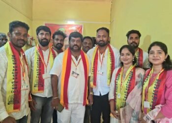 ಕರಾವಳಿ ಕರ್ನಾಟಕದಲ್ಲಿ ಕನ್ನಡದ ಕಲರವ..* *ಕರ್ನಾಟಕ ರಣಧೀರರ ವೇದಿಕೆಯ ಝೇಂಕಾರ..* *ಉತ್ತರ ಕನ್ನಡ ಜಿಲ್ಲಾ ಘಟಕ ಉದ್ಘಾಟನೆ ನೆರವೇರಿಸಿದ ಸಂಸ್ಥಾಪಕ ರಾಜ್ಯಾಧ್ಯಕ್ಷ ಕೆ ಆರ್ ಶಂಕರ್ ಗೌಡ್ರು..*