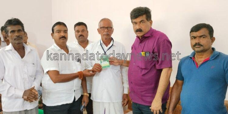 ಭೂಕಬಳಿಕೆ ನಿಷೇಧ ಕಾಯಿದೆ: ನಗರ ಅರಣ್ಯವಾಸಿಗಳಿಗೆ ಜೈಲೇ ಗತಿ…….!  ಕಾಯಿದೆ ಸಡಲಿಕರಣ ಅವಶ್ಯ-ರವೀಂದ್ರ ನಾಯ್ಕ