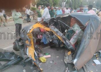 ಖಾಸಗಿ ಬಸ್ಸು ಹಾಗೂ ರಿಕ್ಷಾ ನಡುವೆ ಭೀಕರ ಅಪಘಾತ :ಆಟೋ ಪ್ರಯಾಣಿಕ ದಿನೇಶ ಮುಕ್ರಿ ಸ್ಥಳದಲ್ಲೇ ಸಾವು