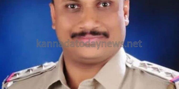 ಲಂಚ ಸ್ವೀಕರಿಸುತ್ತಿದ್ದಾಗಲೇ ಮಂಗಳೂರು ಉತ್ತರ ಸಂಚಾರಿ ಪೊಲೀಸ್ ಠಾಣೆಯ ಪೊಲೀಸ್ ನಿರೀಕ್ಷಕ ಭ್ರಷ್ಟ ಲೋಕಾಯುಕ್ತ ಬಲೆಗೆ