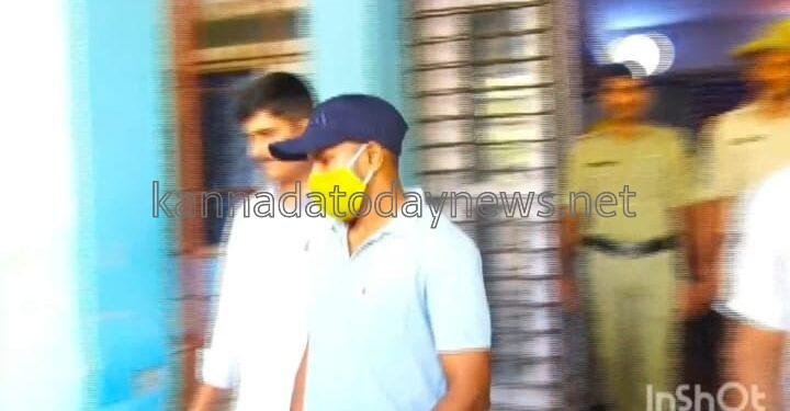 ಕದಂಬ ನೌಕಾನೆಲೆಯ ಕುರಿತು ಮಾಹಿತಿಯನ್ನು ಪಾಕಿಸ್ತಾನದ ಗುಪ್ತಚಾರಿಗಳಿಗೆ ರವಾನೆ ಮಾಡಿದ ದೇಶದ್ರೋಹೀಗಳ ನ್ನು ಅರೆಸ್ಟ್ ಮಾಡಿದ ಎನ್.ಐ. ಎ ತಂಡ