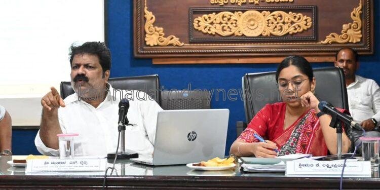 ಉತ್ತರ ಕನ್ನಡ ಜನರು ಯಾವುದೇ ಕಾರಣಕ್ಕೂ ಹಣ ನೀಡಿ ಕುಡಿಯುವ ನೀರು ಪಡೆಯಬಾರದು, ಪ್ರತಿಯೊಬ್ಬರಿಗೂ ಅಧಿಕಾರಿಗಳು ನೀರು ಪೂರೈಕೆ ಮಾಡಲಿದ್ದಾರೆ:ಸಚಿವ ಮಾಂಕಳ ವೈದ್ಯ