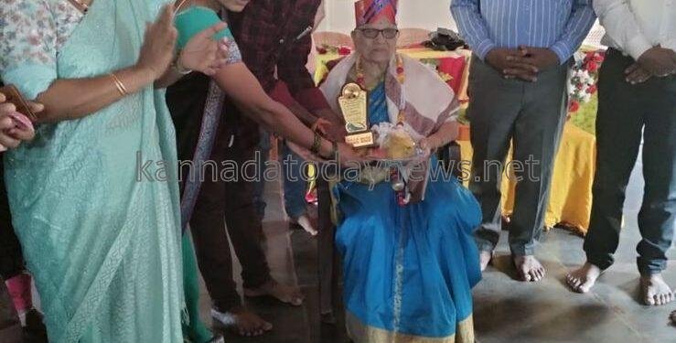 ರಾಷ್ಟ್ರೀಯ ವಿಜ್ಞಾನ ದಿನಾಚರಣೆ ಅಂಗವಾಗಿ ಭಟ್ಕಳ ದ ಸರಕಾರಿ ಹಿರಿಯ ಪ್ರಾಥಮಿಕ ಹೆಣ್ಣು ಮಕ್ಕಳ ಶಾಲೆಯಲ್ಲಿ ಯಶಸ್ವಿಯಾಗಿ ನಡೆದ ವಿಜ್ಞಾನ ಮೇಳ