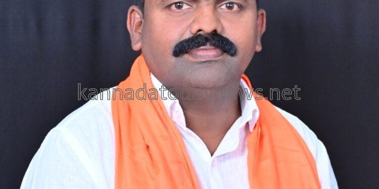 ಭಟ್ಕಳದಲ್ಲಿ ದಿನಂಪ್ರತಿ ಅಕ್ರಮ ಜಾನುವಾರುಗಳ ಸಾಗಾಟ ಪತ್ತೆಯಾಗುತ್ತಿದ್ದು ಕಾನೂನು ಕ್ರಮ ಕೈಗೊಳಲು ಭಟ್ಕಳ ಬಿಜೆಪಿ ಮಂಡಲಾದ್ಯಕ್ಷ ಲಕ್ಷ್ಮೀನಾರಾಯಣ ನಾಯ್ಕ ಆಗ್ರಹ