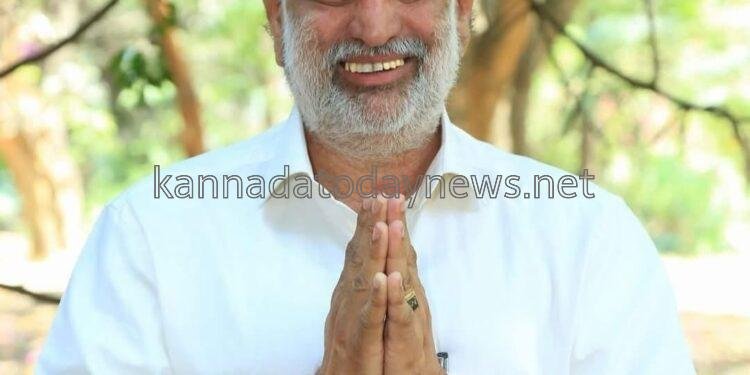 ಯಲ್ಲಾಪುರ-ಮುಂಡಗೋಡು ವಿಧಾನಸಭಾ ಕ್ಷೇತ್ರದ ಶಾಸಕ ಶಿವರಾಮ ಹೆಬ್ಬಾರನ್ನು ಪಕ್ಷದಿಂದ ಉಚ್ಚಾಟಿಸಿದ ಬಿಜೆಪಿ