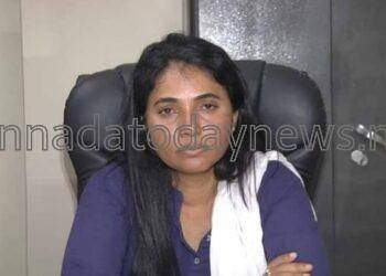 ಲಂಚ ಪಡೆಯುವಾಗ 1 ವರ್ಷದಲ್ಲಿ 2 ನೆ ಭಾರಿಗೆ ಲೋಕಾಯುಕ್ತ ಬಲೆಗೆ ಬಿದ್ದ ಮಂಗಳೂರು ಗಣಿ ಇಲಾಖೆಯ ಉಪನಿರ್ದೇಶಕಿ ಲಂಚಬಾಕಿ ಭ್ರಷ್ಟ ಕೃಷ್ಣವೇಣಿ