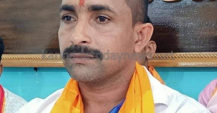 ಭಟ್ಕಳ ನಗರ ಭಾಗದ ರಾಜಾಂಗಣದಲ್ಲಿರುವ ಪುರಾತನ ಇತಿಹಾಸ ಹೊಂದಿರುವ ಮೀನು ಮಾರುಕಟ್ಟೆಯನ್ನು ಯಾವುದೇ ಕಾರಣಕ್ಕೂ ಸ್ಥಳಾಂತರ ಮಾಡಬಾರದು: ಭಟ್ಕಳದ ಹಿಂಧೂ ಹುಲಿ ಶಂಕರ್.ನಾಯ್ಕ ಚೌತನಿ ಗುಡುಗು