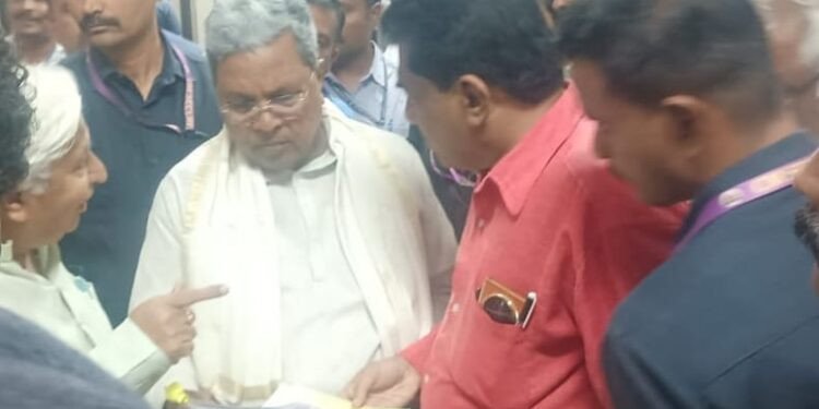 ಉತ್ತರ ಕನ್ನಡ ಜಿಲ್ಲೆಯ ಅರಣ್ಯವಾಸಿಗಳ ಸಮಸ್ಯೆಯನ್ನು ಮುಖ್ಯಮಂತ್ರಿಗಳ ಗಮನಕ್ಕೆ ತಂದ ಹೋರಾಟಗಾರ ರವೀಂದ್ರ ನಾಯ್ಕ