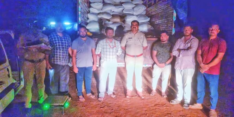 ಭಟ್ಕಳದಲ್ಲಿ ಪಡಿತರ ಅಕ್ಕಿ ಅಕ್ರಮ ಸಾಗಾಟ ಪ್ರಕರಣದಲ್ಲಿ ಏಳು ಮಂದಿ ಬಂಧನ