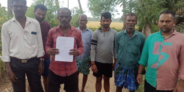 ಕುಮಟಾ ತಹಶೀಲ್ದಾರ್ ಕಚೇರಿಯ ಸಿಬ್ಬಂದಿ ವರ್ಗಾವಣೆಗಾಗಿ ಸಾರ್ವಜನಿಕರಿಂದ ಸಹಿ ಅಭಿಯಾನ