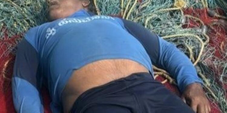 ಭಟ್ಕಳ: ಮೀನುಗಾರಿಕೆ ವೇಳೆ ಸಮುದ್ರಕ್ಕೆ ಬಿದ್ದು ವ್ಯಕ್ತಿಯ ದುರ್ಘಟನಾ ಮರಣ