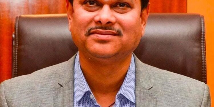 ಐ.ಎ.ಎಸ್ ಅಧಿಕಾರಿ ಮಹಾಂತೇಶ್ ಬೀಳಗಿ ಸೇರಿದಂತೆ ಮೂವರು ರಸ್ತೆ ಅಪಘಾತದಲ್ಲಿ ದಾರುಣ ಸಾವು