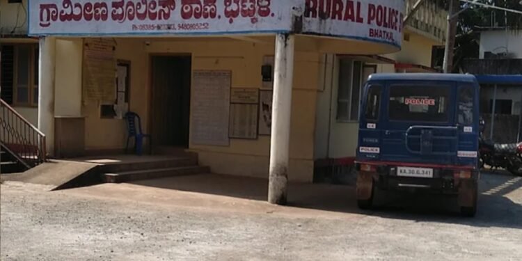 ಭಟ್ಕಳದಲ್ಲಿ ಅಕ್ರಮ ಮರಳು ಸಾಗಾಟ ಪತ್ತೆ: ಹೊನ್ನಾವರದ ಲಾರಿ ಚಾಲಕನ ಬಂಧನ