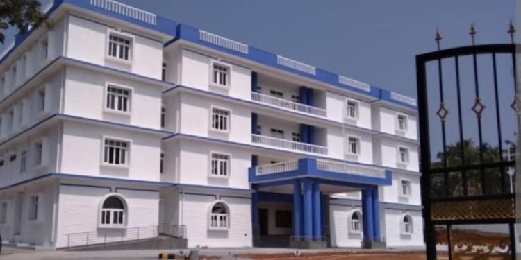 ಭಟ್ಕಳ ತಹಸೀಲ್ದಾರ್ ಕಚೇರಿಗೆ ಬಾಂಬ್ ಬೆದರಿಕೆ: ಭದ್ರತೆ ಬಿಗಿ, ತೀವ್ರ ಪರಿಶೀಲನೆ