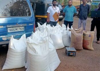 ಅನ್ನಭಾಗ್ಯ ಅಕ್ಕಿ ಅಕ್ರಮ ಸಾಗಾಟ ಪತ್ತೆ: ಆಹಾರ ಇಲಾಖೆ ದಾಳಿ, ಮೂವರ ವಿರುದ್ಧ ಪ್ರಕರಣ