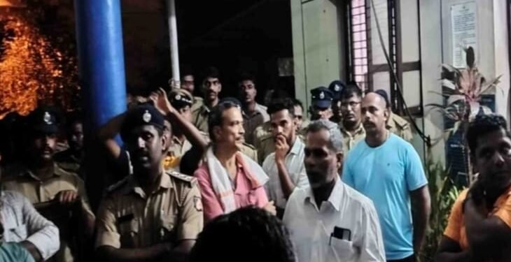 ಮುರುಡೇಶ್ವರ ಪಟ್ಟಣದ ಬೈಲೂರು ಮಾರ್ಗದಲ್ಲಿ ಹಿಂಧೂ ಮನೆಗಳ ಮೇಲೆ ಮುಸ್ಲಿಂ ಬಾಲಕರಿಂದ ಕಲ್ಲುತೂರಾಟ: ಏಳು ಮಂದಿ ಮುಸ್ಲಿಂ ಅಪ್ರಾಪ್ತ ಬಾಲಕರು ಪೊಲೀಸ್ ವಶಕ್ಕೆ