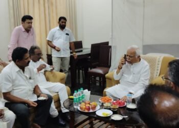 ಭಟ್ಕಳದಲ್ಲಿ ಆರ್.ವಿ. ದೇಶಪಾಂಡೆ ಭೇಟಿ: ಅರಣ್ಯ ಅತಿಕ್ರಮಣ ಭೂ ಸಮಸ್ಯೆಗಳ ಬಗ್ಗೆ ತಕ್ಷಣ ಕ್ರಮಕ್ಕೆ ಸೂಚನೆ