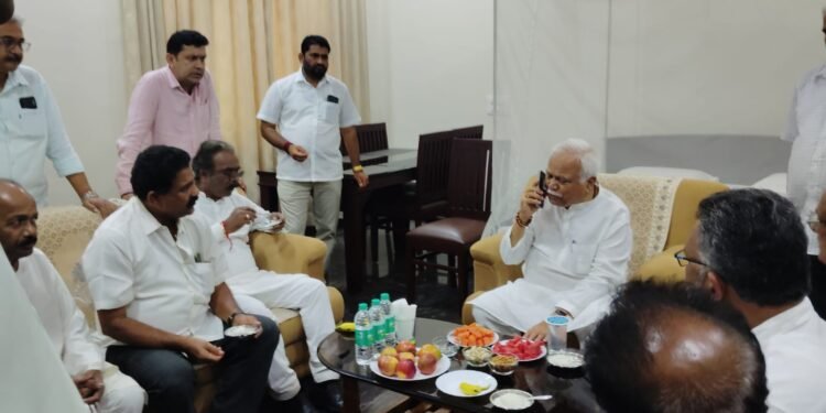 ಭಟ್ಕಳದಲ್ಲಿ ಆರ್.ವಿ. ದೇಶಪಾಂಡೆ ಭೇಟಿ: ಅರಣ್ಯ ಅತಿಕ್ರಮಣ ಭೂ ಸಮಸ್ಯೆಗಳ ಬಗ್ಗೆ ತಕ್ಷಣ ಕ್ರಮಕ್ಕೆ ಸೂಚನೆ