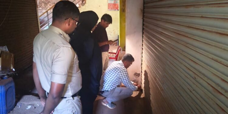 ಭಟ್ಕಳದಲ್ಲಿ ನಕಲಿ ಕ್ಲಿನಿಕ್ಗಳ ಮೇಲೆ ದಾಳಿ: ಅಧಿಕಾರಿಗಳಿಂದ ೩ ನಕಲಿ ಕ್ಲಿನಿಕ ಸೀಜ್