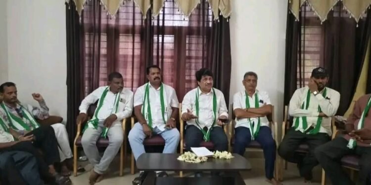 ಭಟ್ಕಳದಲ್ಲಿ ಜೆಡಿಎಸ್ ಸಭೆ: 2028ರಲ್ಲಿ ಕುಮಾರಸ್ವಾಮಿ ಮತ್ತೆ ಸಿಎಂ ಆಗಲಿ – ಜೆಡಿಎಸ್ ಜಿಲ್ಲಾಧ್ಯಕ್ಷ ಸೂರಜ್ ನಾಯ್ಕ್