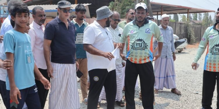 ಮುರ್ಡೇಶ್ವರ ಸುತ್ತಮುತ್ತ ರಸ್ತೆ ದುರವಸ್ಥೆ: ಸಚಿವ ಮಾಂಕಾಳ್ ವಿರುದ್ಧ ಸಾರ್ವಜನಿಕರ ಆಕ್ರೋಶ