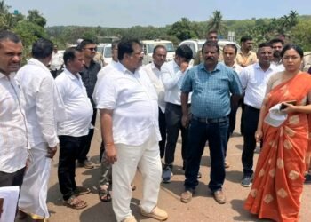 ಭಟ್ಕಳದಲ್ಲಿ ಮಳೆಗಾಲದ ಮುನ್ನೆಚ್ಚರಿಕೆ: ರಾಷ್ಟ್ರೀಯ ಹೆದ್ದಾರಿ ಕಾಮಗಾರಿ ಪರಿಶೀಲಿಸಿದ ಸಚಿವ ಮಂಕಾಳ ವೈದ್ಯ