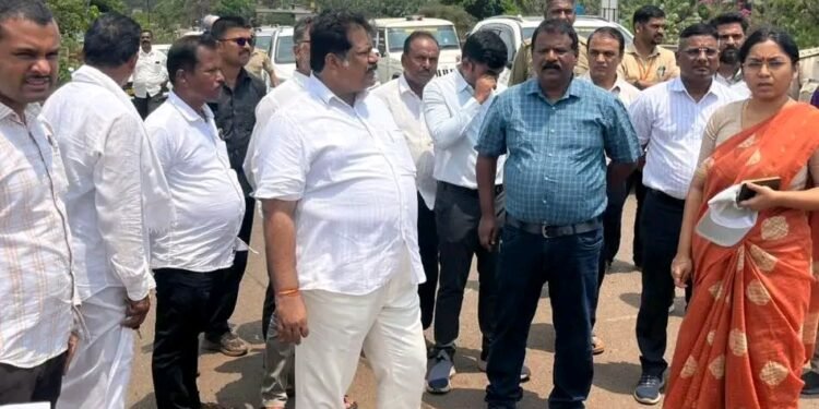 ಭಟ್ಕಳದಲ್ಲಿ ಮಳೆಗಾಲದ ಮುನ್ನೆಚ್ಚರಿಕೆ: ರಾಷ್ಟ್ರೀಯ ಹೆದ್ದಾರಿ ಕಾಮಗಾರಿ ಪರಿಶೀಲಿಸಿದ ಸಚಿವ ಮಂಕಾಳ ವೈದ್ಯ