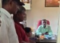 ಮುಂಡಳ್ಳಿ ಗ್ರಾಮ ಪಂಚಾಯಿತಿ ಕಚೇರಿಗೆ ಗ್ರಾಮಸ್ಥರ ಮುತ್ತಿಗೆ: 10 ದಿನಗಳಿಂದ ಕುಡಿಯುವ ನೀರಿಲ್ಲದೆ ಆಕ್ರೋಶ