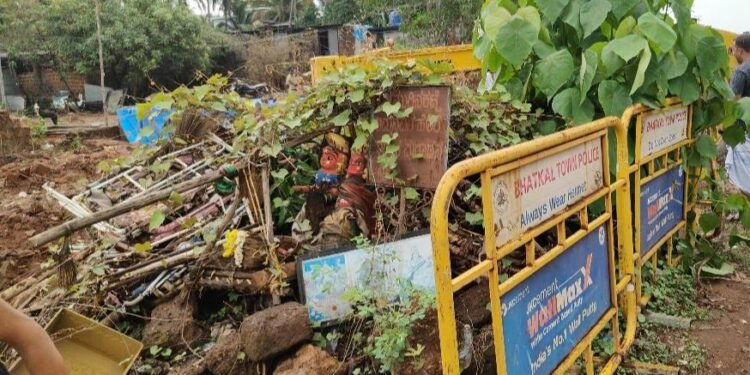 ಭಟ್ಕಳದಲ್ಲಿ ಮುನ್ನೆಚ್ಚರಿಕಾ ಕ್ರಮ: 60ಕ್ಕೂ ಹೆಚ್ಚು ಮಂದಿಗೆ ಜಿಲ್ಲಾಡಳಿತ ನೋಟಿಸ್