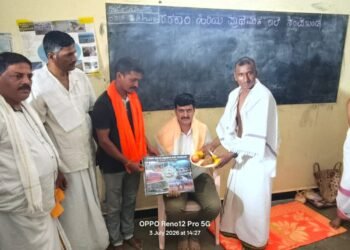 ಸಿದ್ದಾಪುರ ತಾಲೂಕಿನ ವಾಜಗೋಡು ಸರ್ಕಾರಿ ಶಾಲೆಯ ನೂತನ ಕೊಠಡಿಗಳ ಉದ್ಘಾಟನೆ; ಸಮಾಜಸೇವಕ ಅನಂತ್ ಮೂರ್ತಿ ಹೆಗಡೆಗೆ ಸನ್ಮಾನ