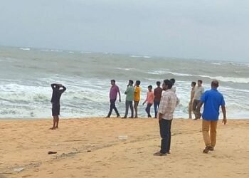 ಸಮುದ್ರದ ಅಬ್ಬರಕ್ಕೆ ಬಲಿಯಾದ ಮೀನುಗಾರ; ಮೂರು ದಿನಗಳ ಬಳಿಕ ತೀರದಲ್ಲಿ ಮೃತದೇಹ ಪತ್ತೆ