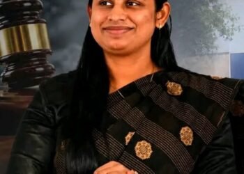 ಹುಣಸೂರು ಉಪವಿಭಾಗಾಧಿಕಾರಿ ಕಾವ್ಯಾರಾಣಿ ಲೋಕಾಯುಕ್ತ ಬಲೆಗೆ; ಲಂಚ ಸ್ವೀಕರಿಸುತ್ತಿದ್ದ ವೇಳೆ ಕಾರ್ಯಾಚರಣೆ