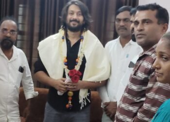 ಭಟ್ಕಳದಲ್ಲಿ ನಟ ಚೇತನ ಅಹಿಂಸಾ: ಹೊಸ ರಾಜಕೀಯ ಪಕ್ಷದ ಘೋಷಣೆ, ಭ್ರಷ್ಟಾಚಾರ ಹಾಗೂ ಪರಿಸರ ವಿಚಾರಕ್ಕೆ ಆದ್ಯತೆ