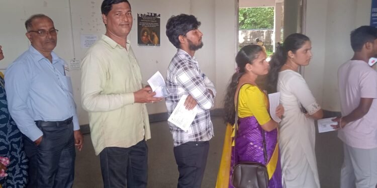 ಪಶ್ಚಿಮ ಪದವೀಧರ ಕ್ಷೇತ್ರ ಚುನಾವಣೆ: ಉತ್ತರ ಕನ್ನಡದಲ್ಲಿ ಶೇ.76.52 ಮತದಾನ